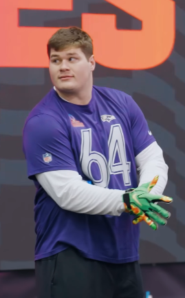 Tyler Linderbaum's Rise: From DL to Big Ten O-Lineman of the Year